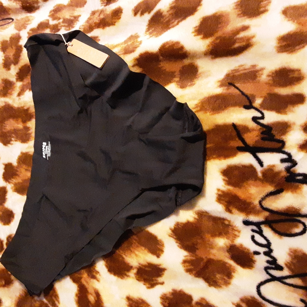 SKIMS PANTIES